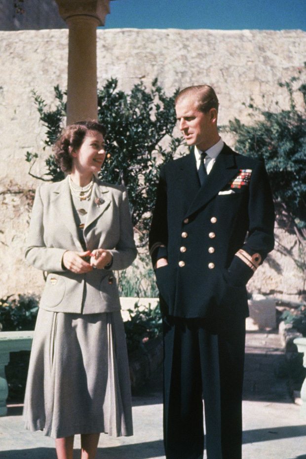Nhìn lại những khoảnh khắc đẹp nhất của Hoàng thân Philip và Nữ hoàng Anh: Chuyện tình đôi đũa lệch cùng cuộc hôn nhân bền vững hơn 70 năm - Ảnh 5.