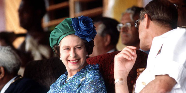 Nhìn lại những khoảnh khắc đẹp nhất của Hoàng thân Philip và Nữ hoàng Anh: Chuyện tình đôi đũa lệch cùng cuộc hôn nhân bền vững hơn 70 năm - Ảnh 24.